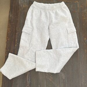 Aritzia cargo sweat fleece